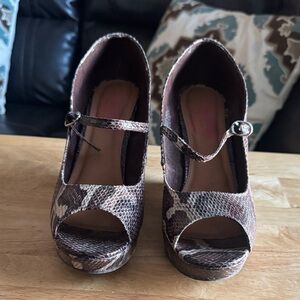 Unlisted by Kenneth Cole Brown Snakeskin Heels